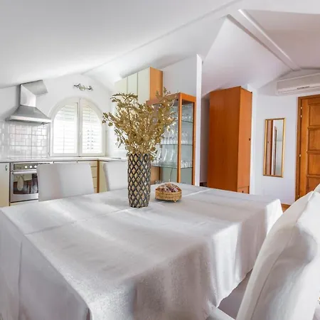 Center Of Apartment *