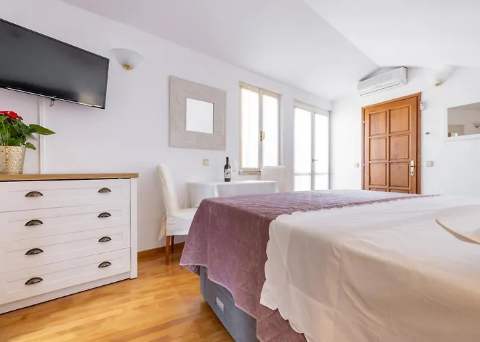 דירה Center Of *